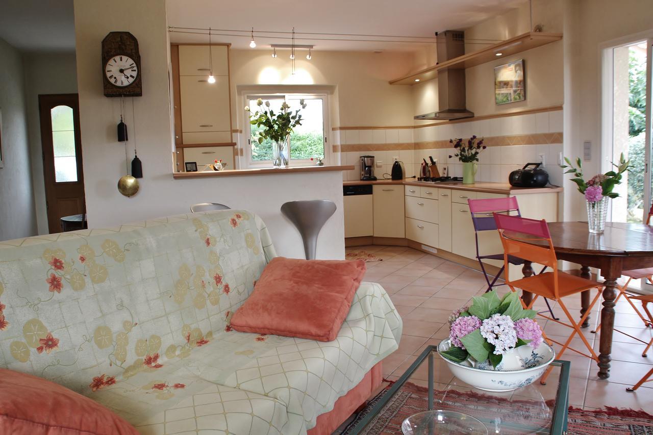 Gite Au Bouzigues Monlaur-Bernet Экстерьер фото